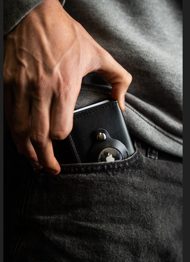 Secure Pocket™ - Smarte Leder-Geldbörse mit RFID-Schutz und Anti-Verlust-Ständer